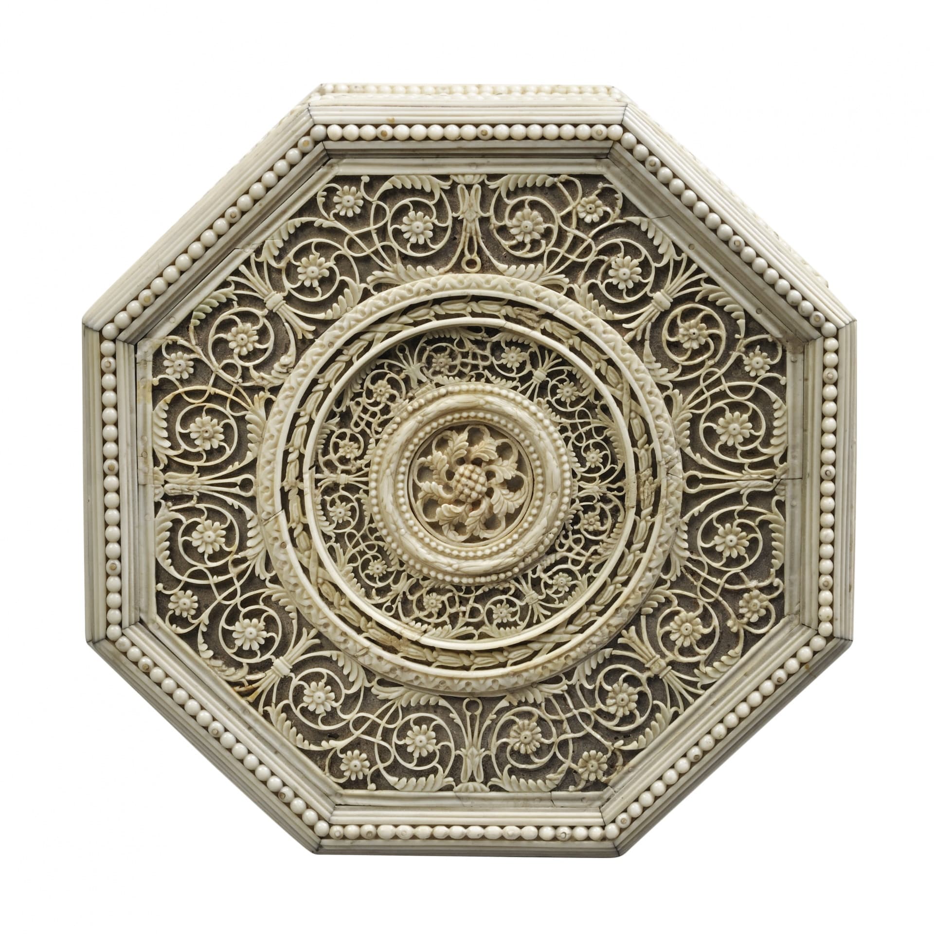 BONE CARVING OF THE XVIII – THE END OF THE XXTH CENTURY