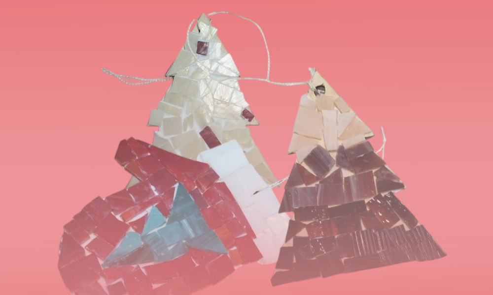 MASTERCLASS ON CREATING A CHRISTMAS TREE ORNAMENT FROM GLASS MOSAIC 5+