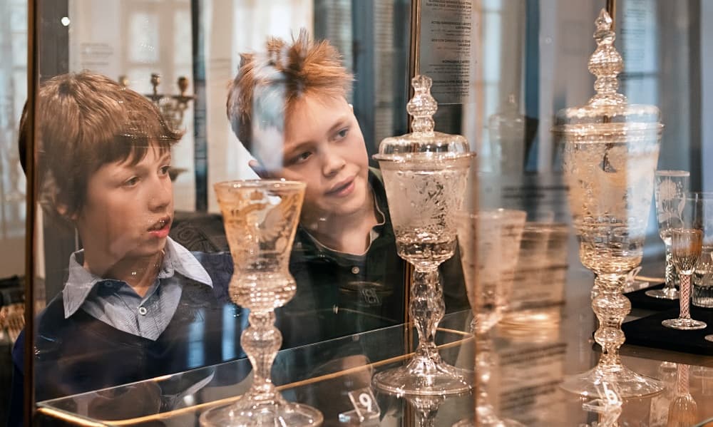 A TOUR AROUND THE PERMANENT EXHIBITION “THE DECORATIVE AND APPLIED ART OF RUSSIA OF THE XVIII – FIRST THIRD OF THE XIX CENTURIES”