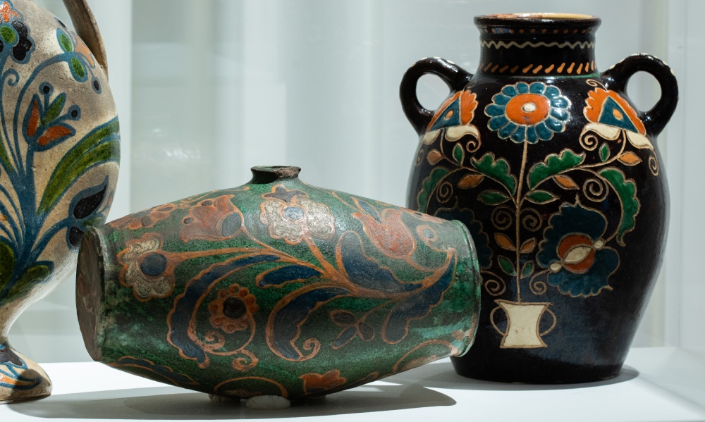 LECTURE: "OBJECT-BASED" CONVERSATION OR HOW THINGS INTERACT WITH PEOPLE"